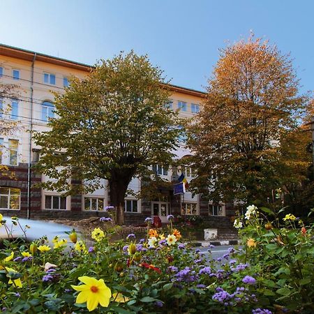Hotel Teilor Caciulata Luaran gambar
