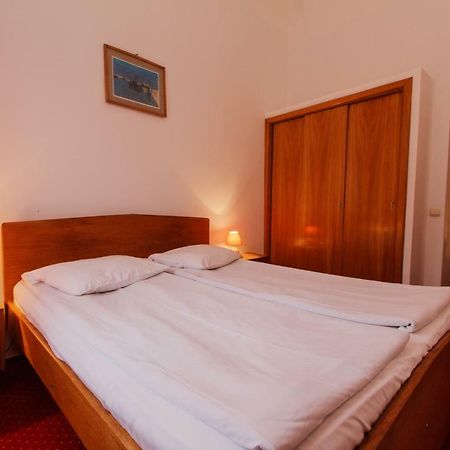 Hotel Teilor Caciulata Luaran gambar